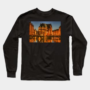 Wasserschlösschen, dusk, Speicherstadt, Hafencity, Hamburg, Germany, Europe Long Sleeve T-Shirt